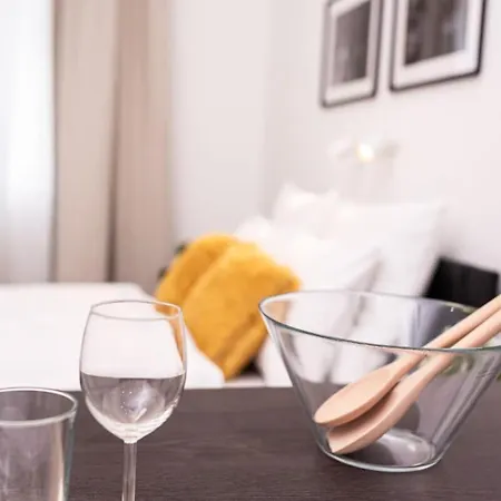 Charming At Downtown *