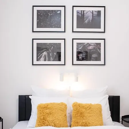 Apartment Charming At Downtown Budapest