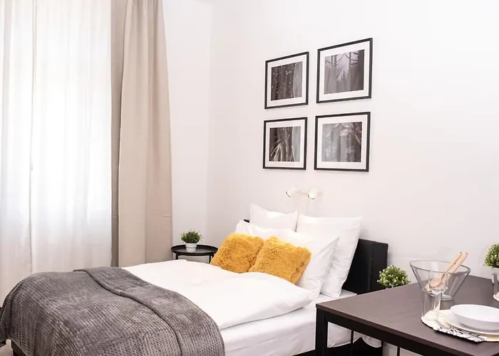 Charming At Downtown Budapesta